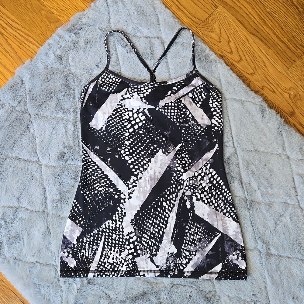 Lululemon Black/White Tank Top, Womens Size 8, Great Condition